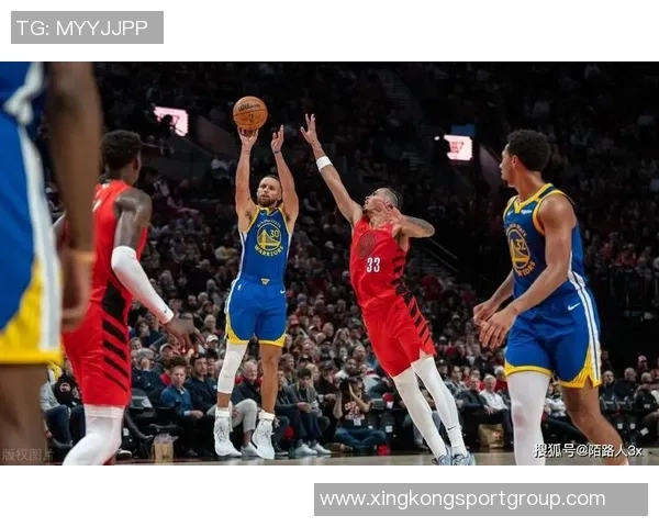 开拓者本赛季三次战胜勇士场均迫使对手失误19次展现强大实力