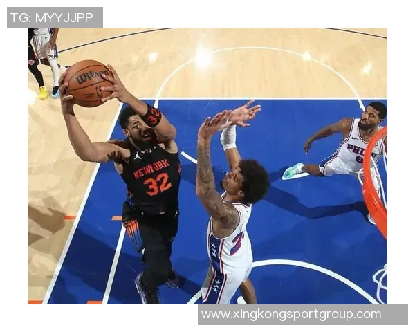 明日76人客场挑战尼克斯恩比德因病出战成疑马克西有望复出助阵