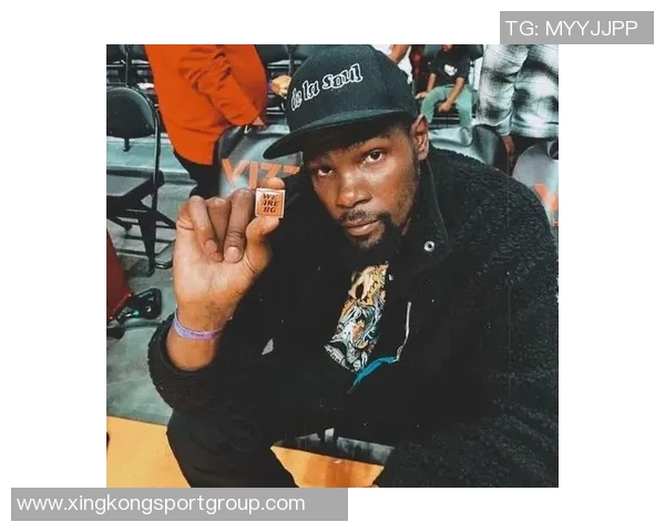 KD谈转会勇士后轻松打球体验称老雷霆队友多为单一功能型球员 KD谈转会勇士后轻松打球体验称老雷霆队友多为单一功能型球员