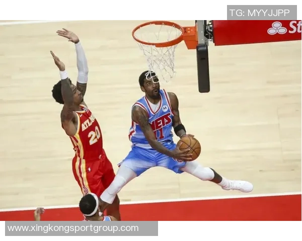 亨特表现出色半场高效6中5砍下12分6板1助1断依旧稳健展现实力